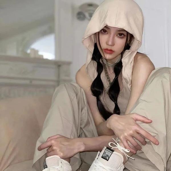 出水红莲